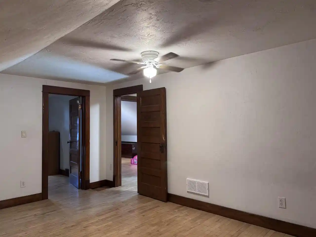 Photo 4 of Single family home for sale at 208 E Calumet Street Street, Appleton, WI 54915 | MLS# 50330330 | Listing updated on 2026-09-09
