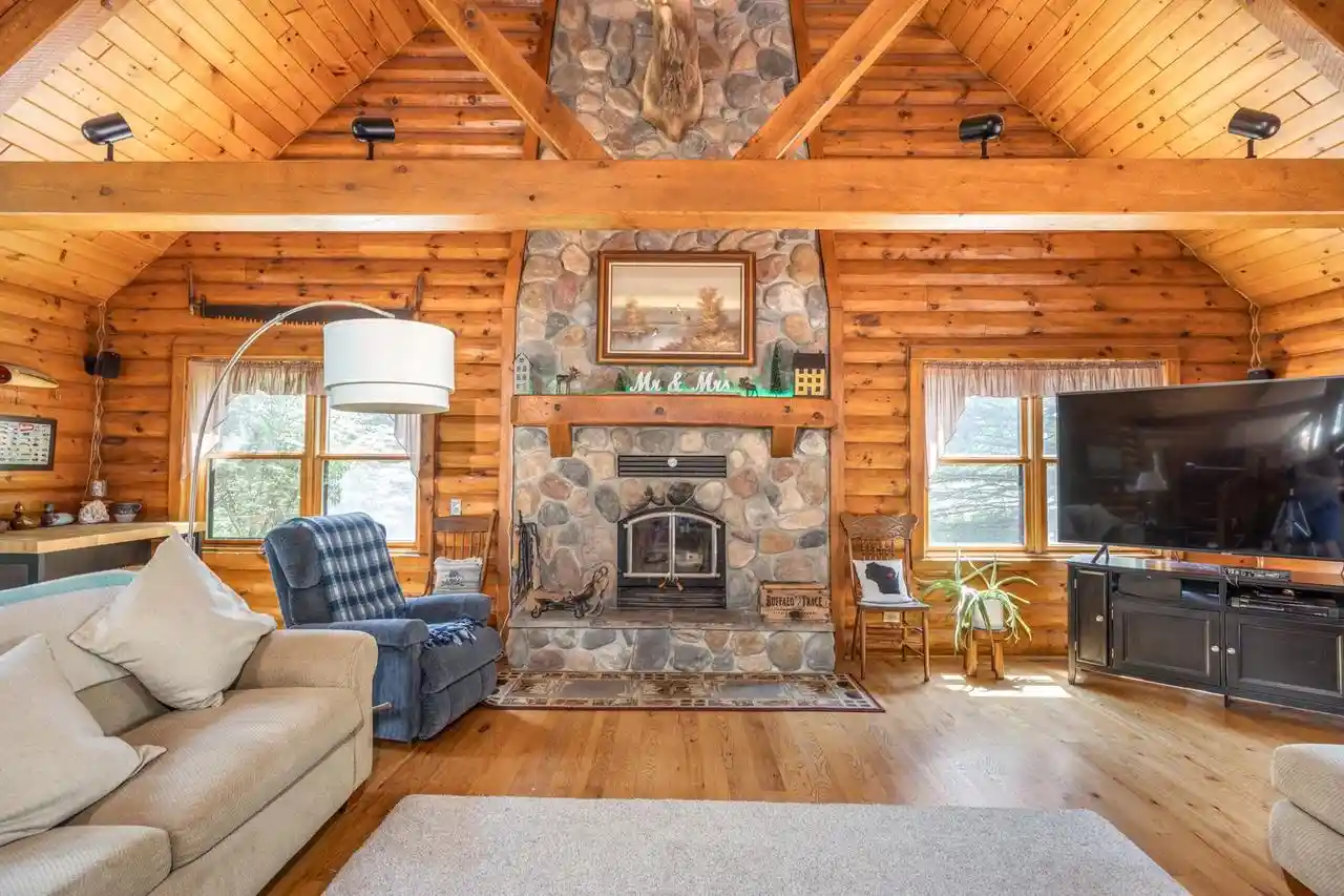 Photo 4 of Single family home for sale at N2589 Lakeshore Dr Dr, Bonduel, WI 54107 | MLS# 50330318 | Listing updated on 2026-08-11