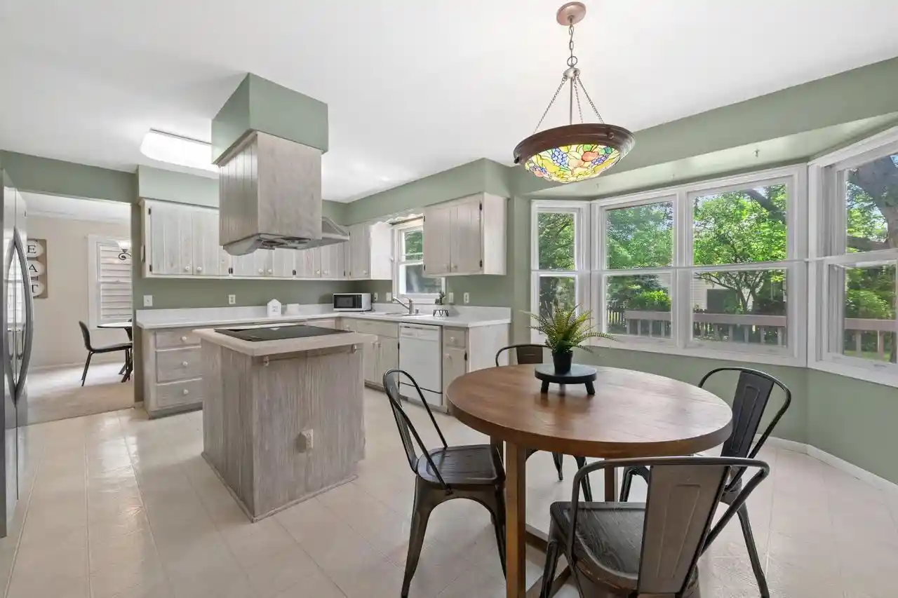 39th image of 13005 W Scarborough Dr Dr, New Berlin, WI 53151 | MLS# 1974594