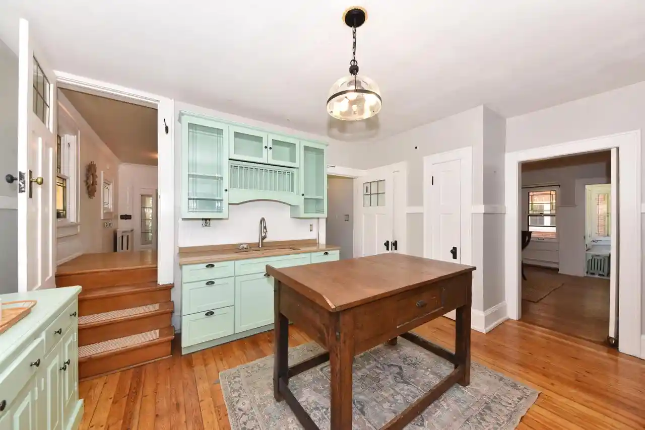 2nd image of 2565 N Grant Boulevard Boulevard, Milwaukee, WI 53210 | MLS# 1974595
