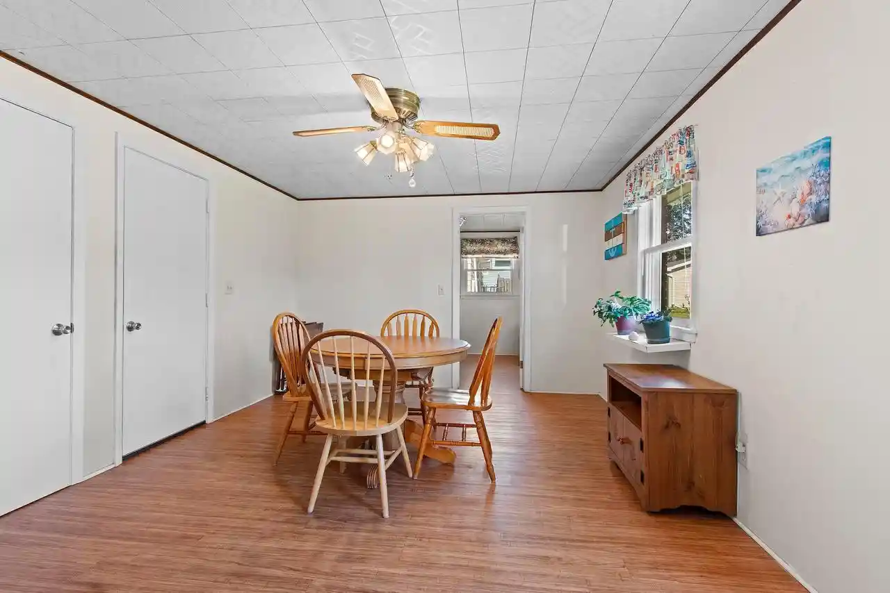Photo 3 of Single family home for sale at 914 Rasmussen Pl Pl, Green Bay, WI 54304 | MLS# 50330325 | Listing updated on 2026-09-23