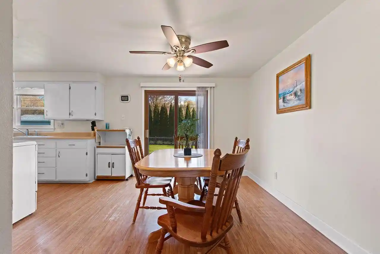 43rd image of 914 Rasmussen Pl Pl, Green Bay, WI 54304 | MLS# 50330325
