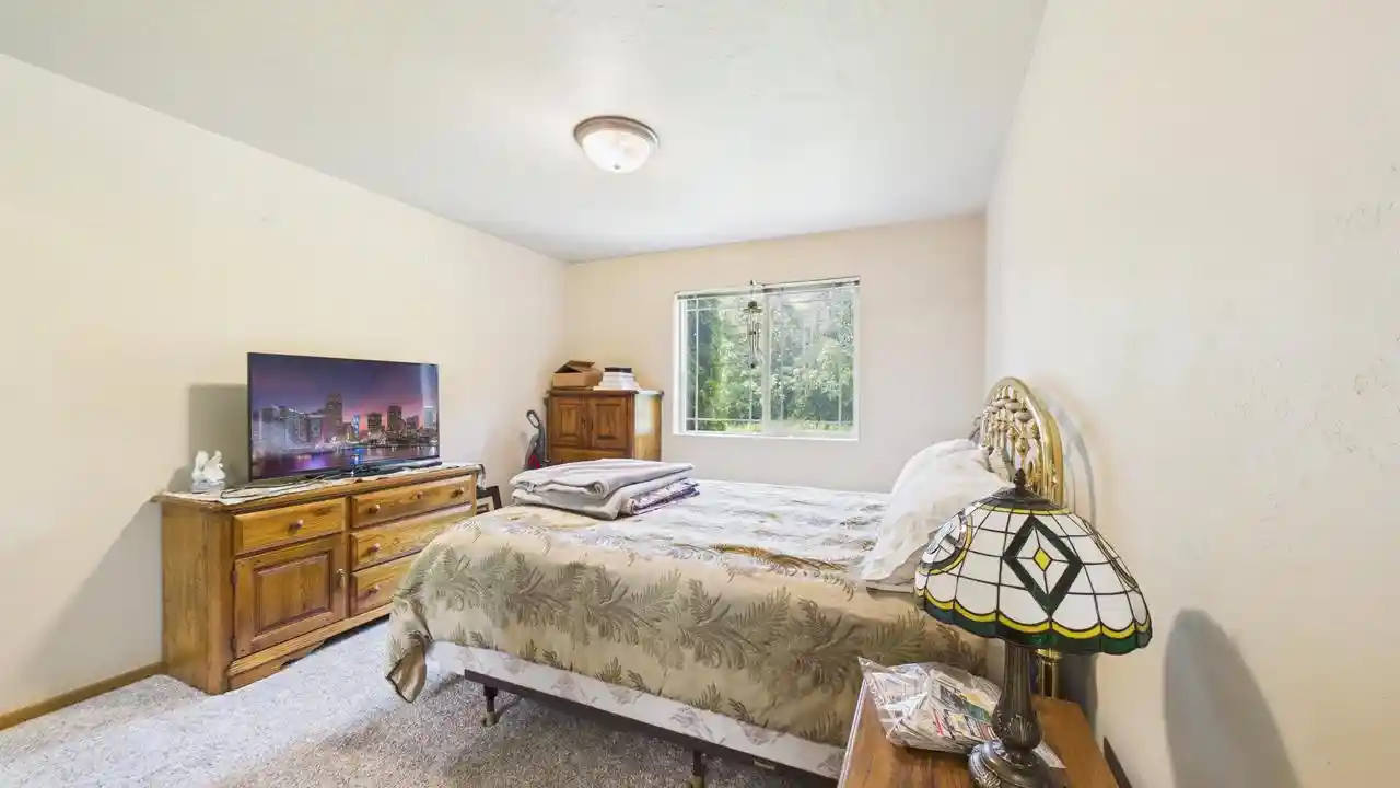 5th image of 3325 N Casaloma Dr Dr, Appleton, WI 54913