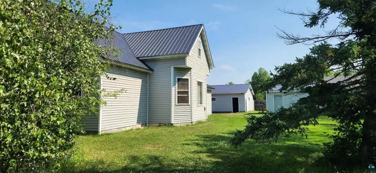 Photo 1 of Single family home for sale at 1800 Ellis Ave Ave, Ashland, WI 54806 | MLS# 6127135 | Listing updated on 2026-08-23
