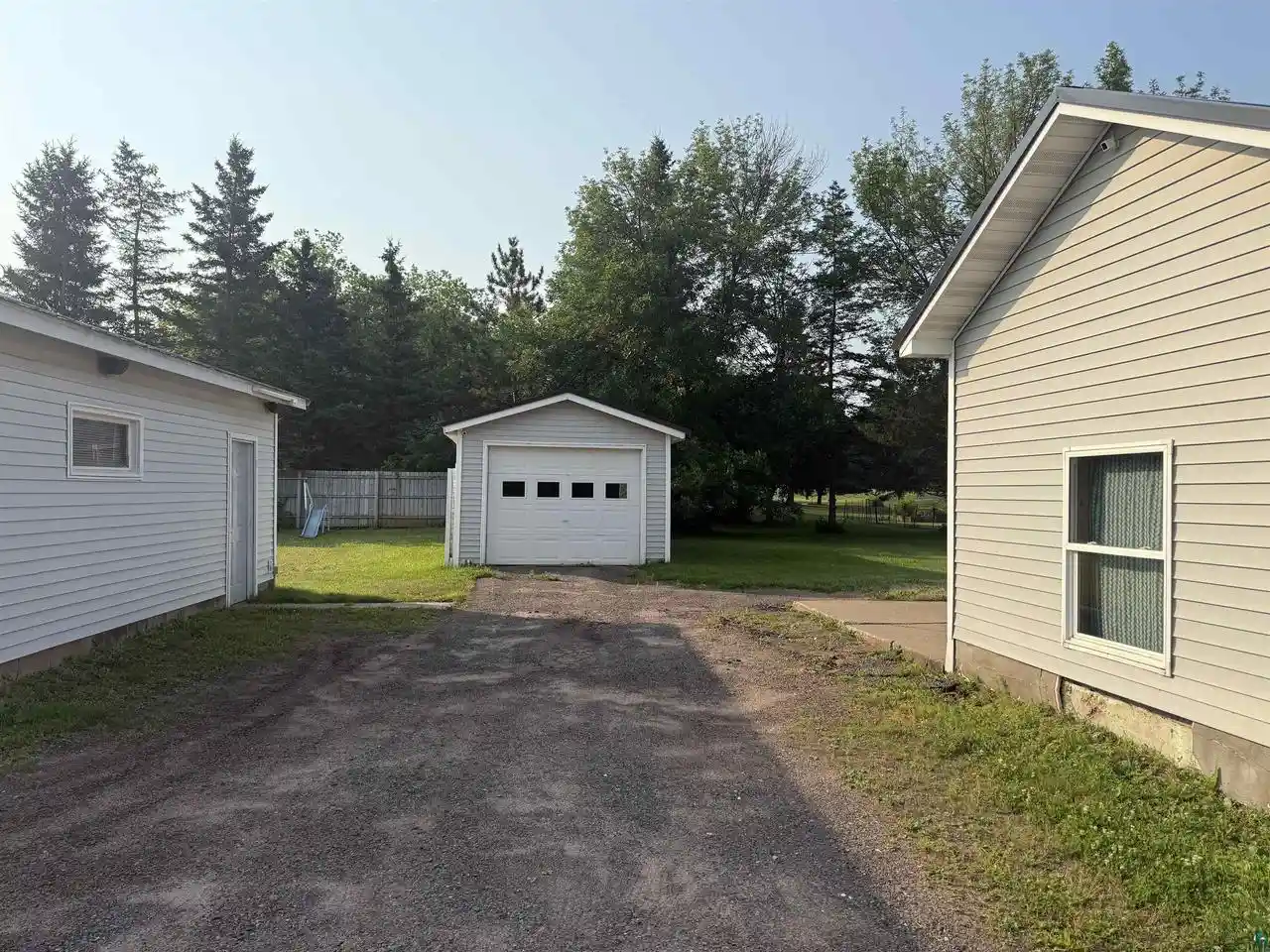 Photo 4 of Single family home for sale at 1800 Ellis Ave Ave, Ashland, WI 54806 | MLS# 6127135 | Listing updated on 2026-08-23