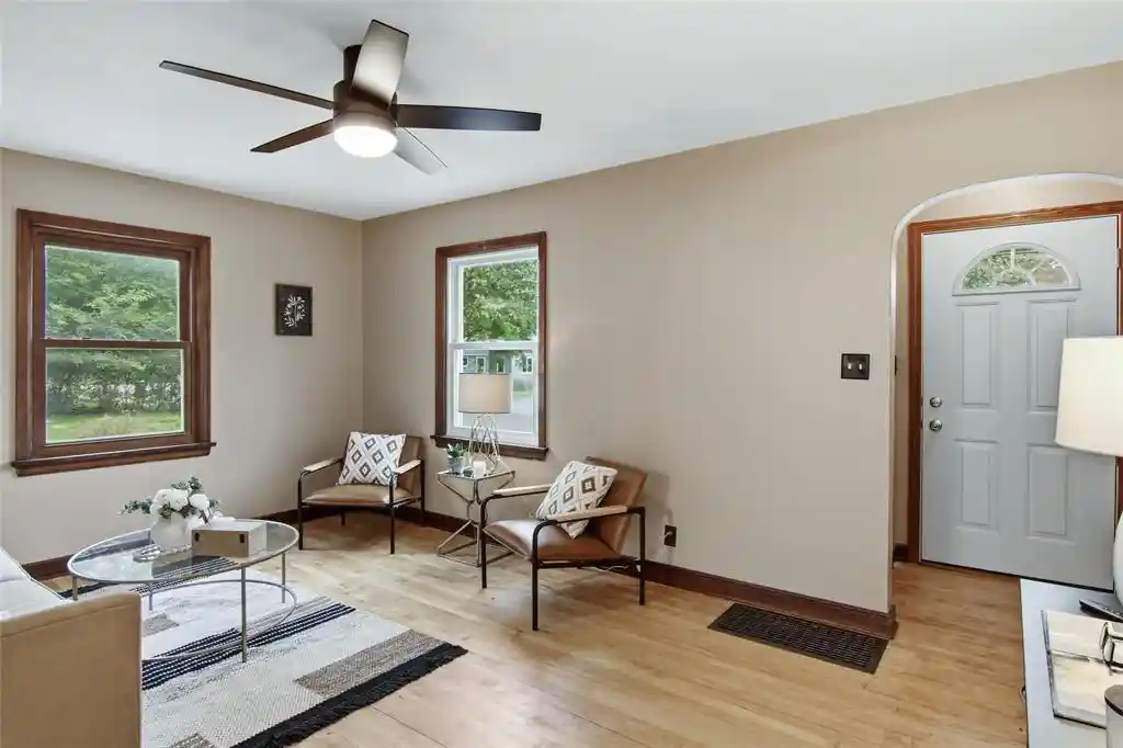 37th image of 805 Doty Street Street, Eau Claire, WI 54701 | MLS# 1603881