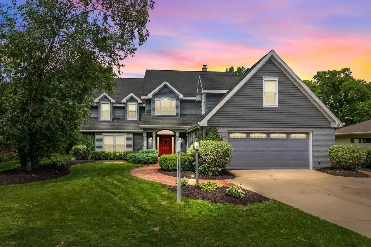 1st image of 140 River Dr Dr, Appleton, WI 54915 | MLS# 50330316