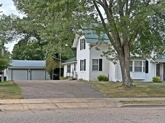 Photo 3 of Single family home for sale at 105 N Hendren Avenue Avenue, Greenwood, WI 54437 | MLS# 22603735 | Listing updated on 2026-09-21