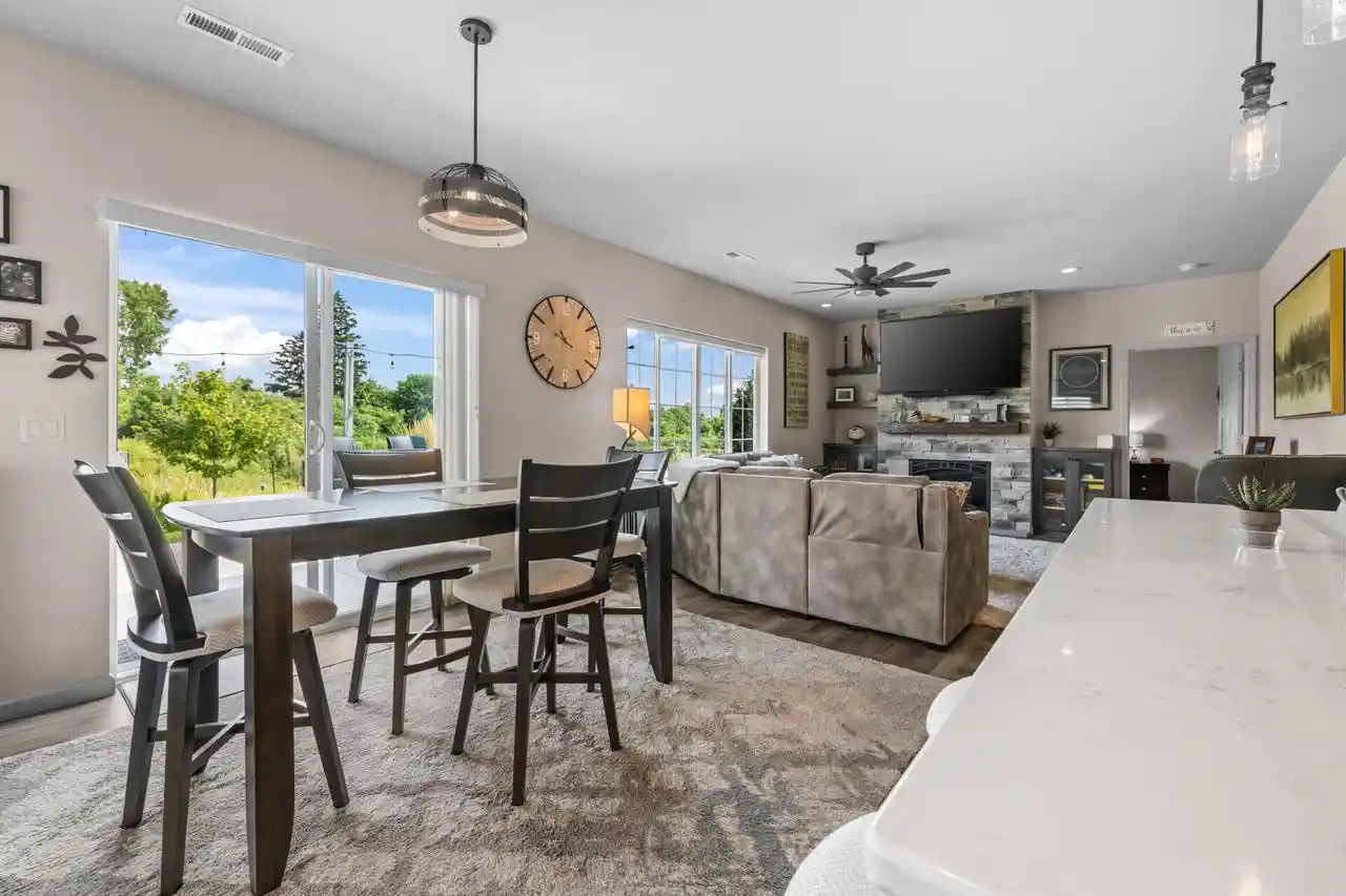 5th image of N13W6576 Cedarburg Trail Trail, Cedarburg, WI 53012 | MLS# 1974616