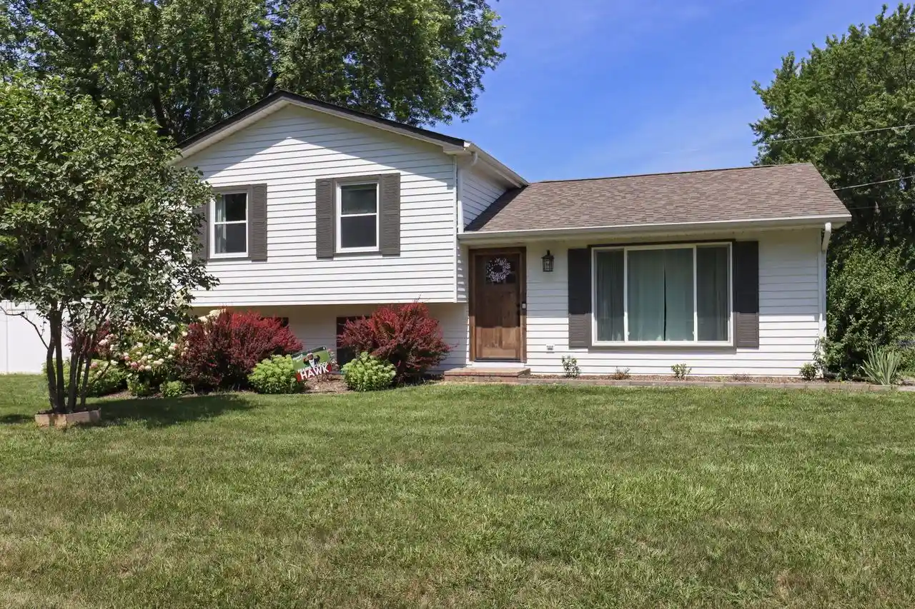Photo 1 of Single family home for sale at 906 114th Street Street, Pleasant Prairie, WI 53158 | MLS# 1974618 | Listing updated on 2026-09-12