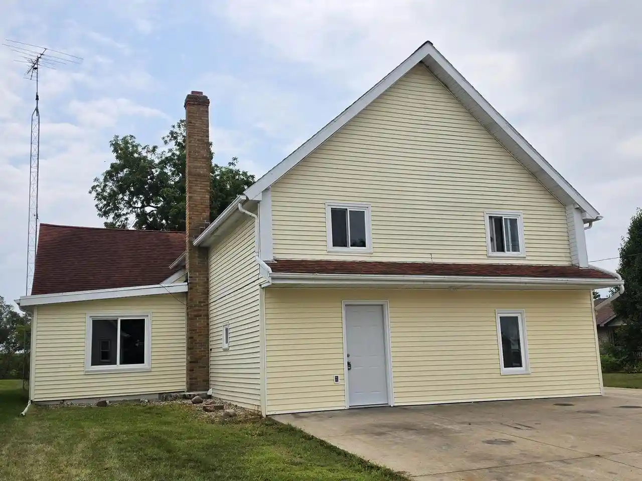 1st image of 204 S Church Street Street, Browntown, WI 53522 | MLS# 2029633