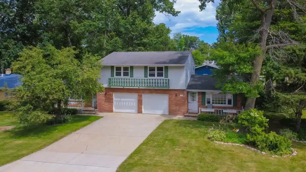 1st image of 1439 Springdale Lane Lane, Green Bay, WI 54304 | MLS# 50330332