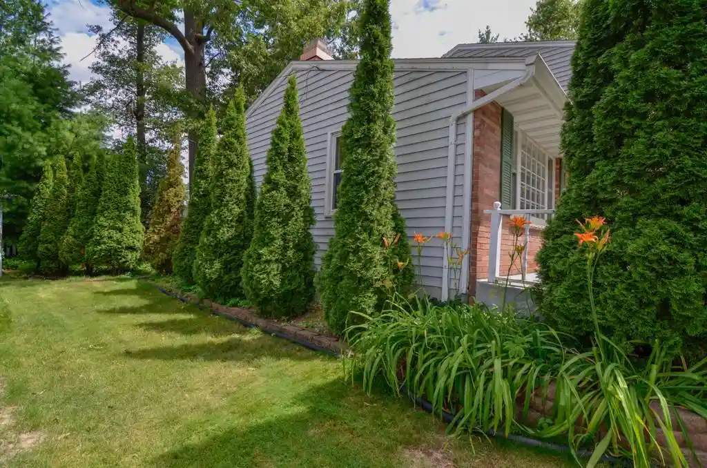 2nd image of 1439 Springdale Lane Lane, Green Bay, WI 54304 | MLS# 50330332