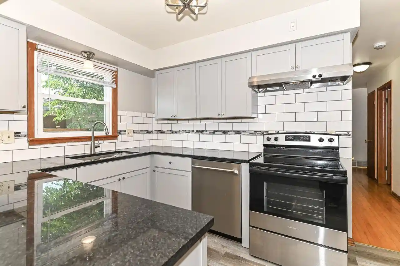 4th image of 1728 Cleveland Avenue Avenue #1730, Racine, WI 53405 | MLS# 1974622
