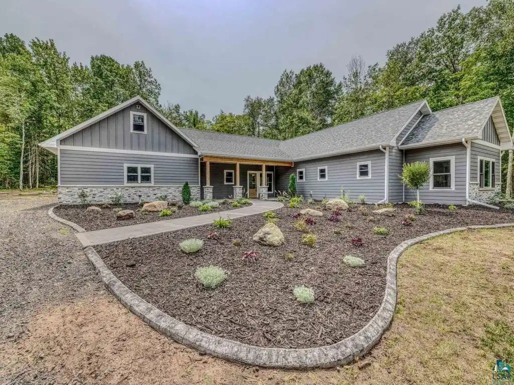 image of 6514 S Leggate Rd Rd, Superior, WI 54880 | MLS# 6127139