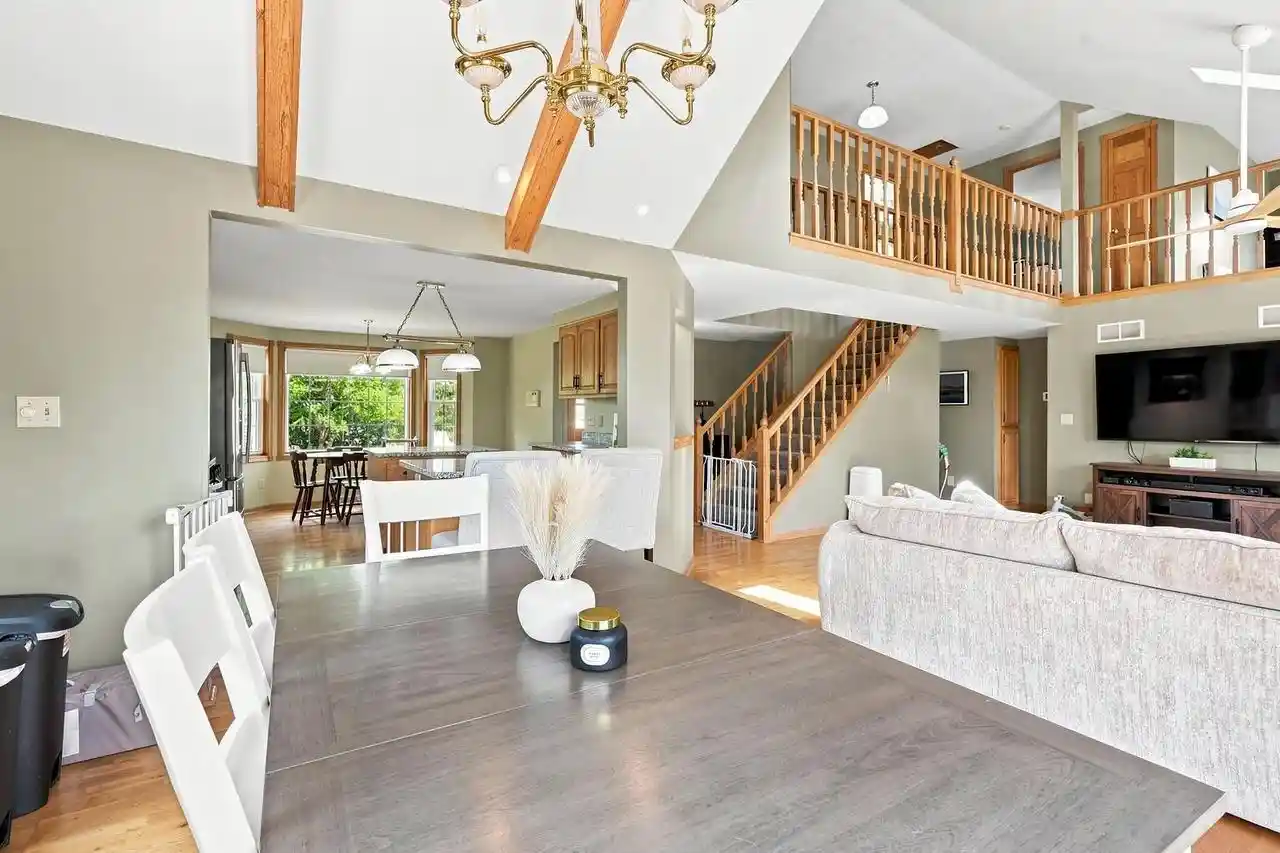5th image of 3725 S Joseph Street Street, New Berlin, WI 53151 | MLS# 1974637
