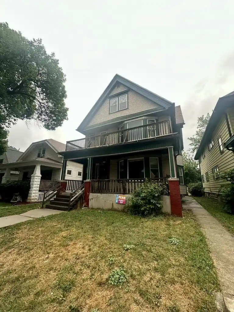 Photo 1 of Multi family home for sale at 3754 W Roberts Street Street #3756, Milwaukee, WI 53208 | MLS# 1974650 | Listing updated on 2026-09-14
