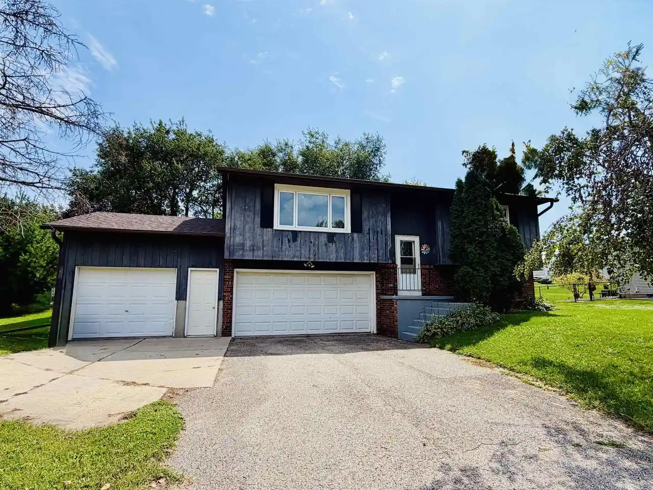 Photo 1 of Single family home for sale at 2210 Ridgeway Rd, Monroe, WI 53566 | MLS# 2029656 | Listing updated on 2026-09-10