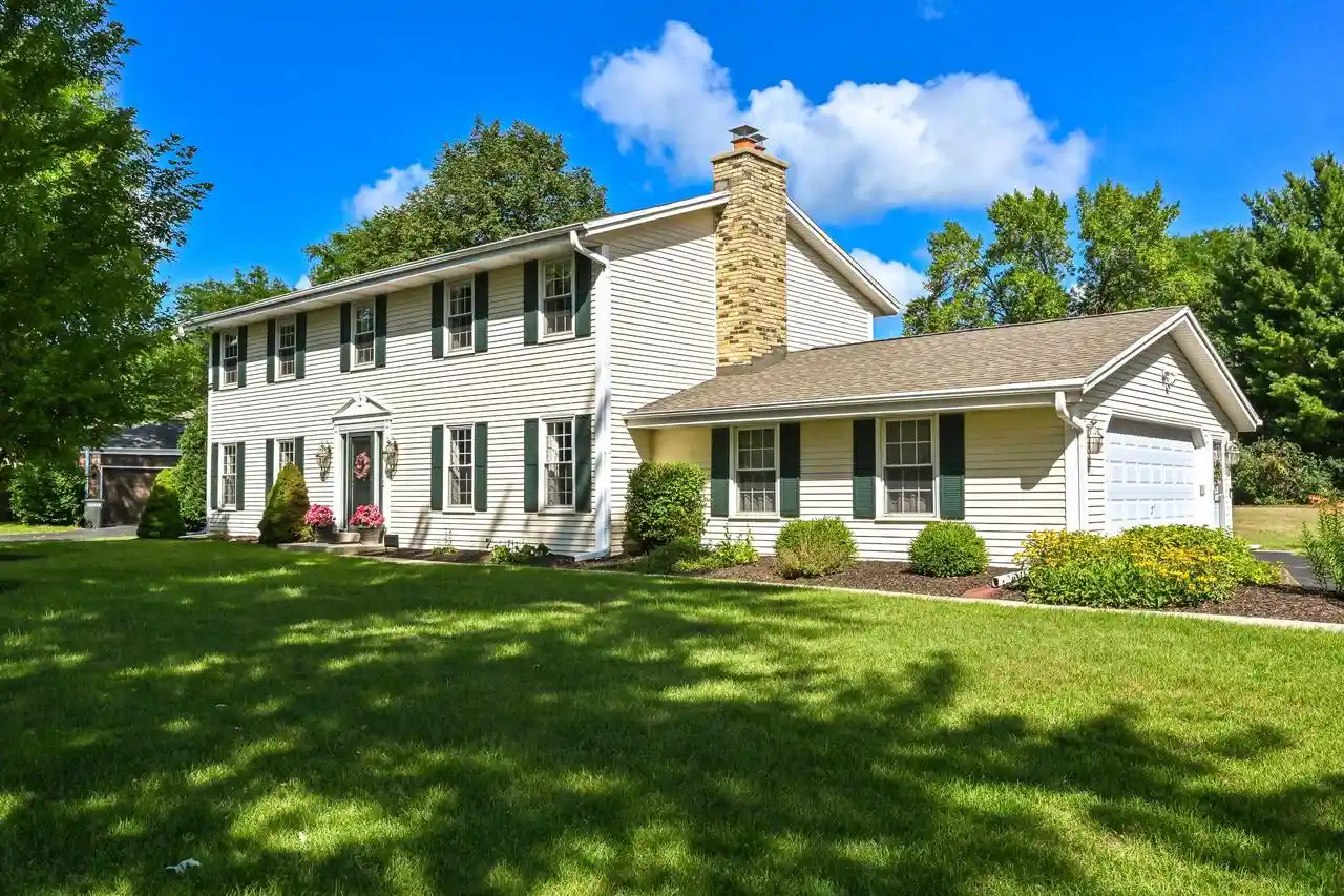 1st image of 21330 Cambridge Circle Circle #Lower, Brookfield, WI 53005 | MLS# 1974655