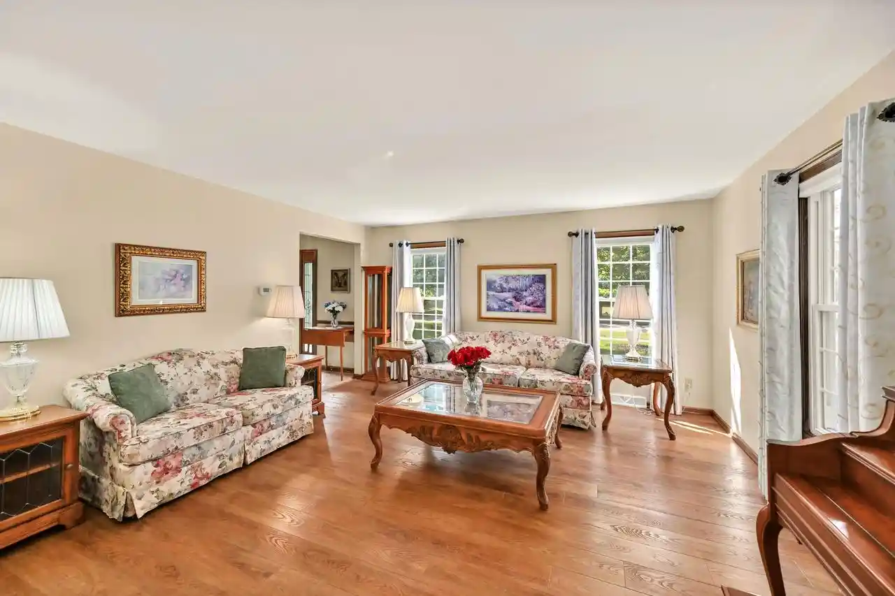 5th image of 21330 Cambridge Circle Circle #Lower, Brookfield, WI 53005 | MLS# 1974655