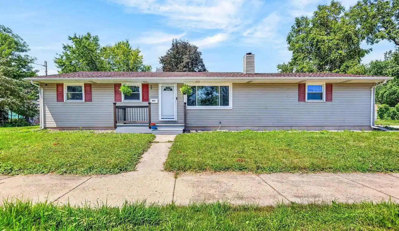 Photo 1 of Single family home for sale at 808 Grove Street Street, Menasha, WI 54952 | MLS# 50330361 | Listing updated on 2026-09-01