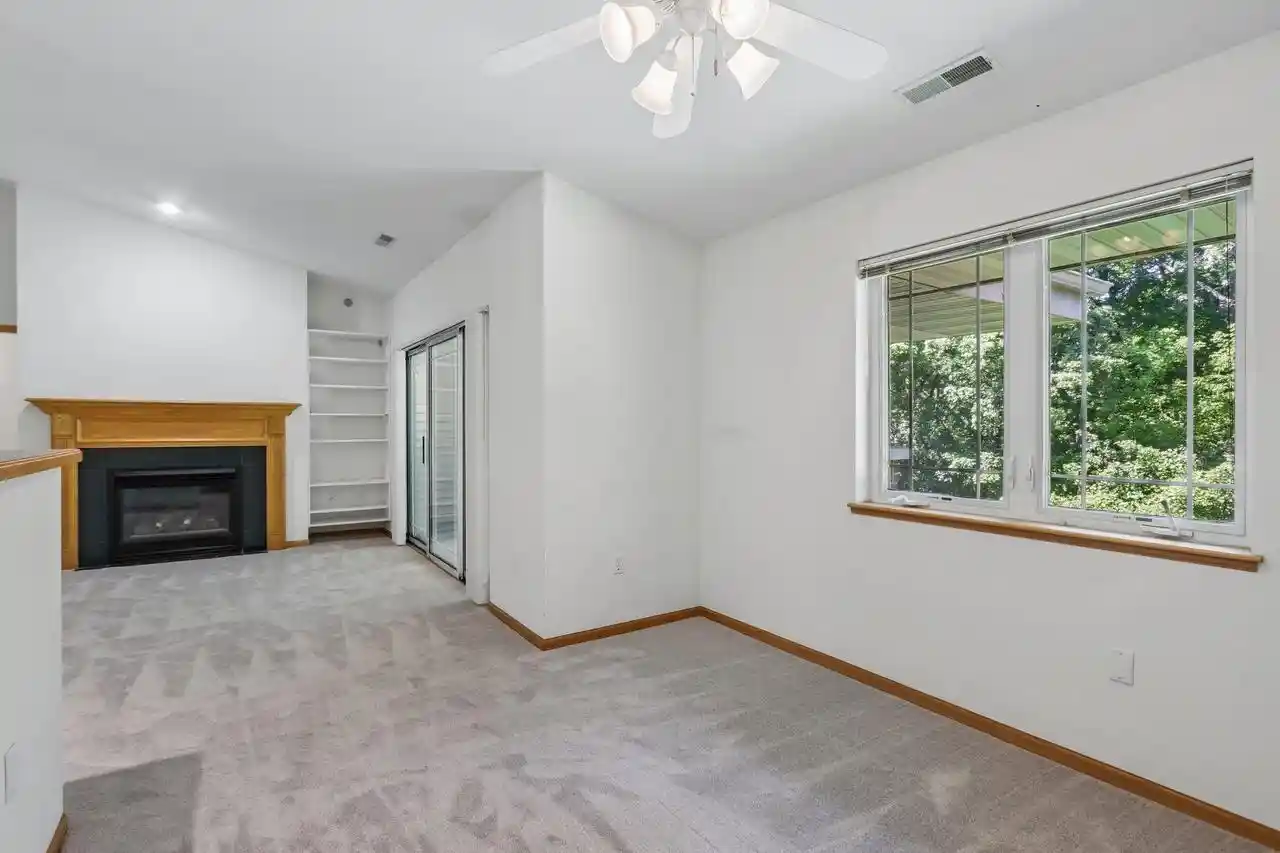4th image of 2820 Mickelson Parkway Parkway #302, Fitchburg, WI 53711 | MLS# 2029660