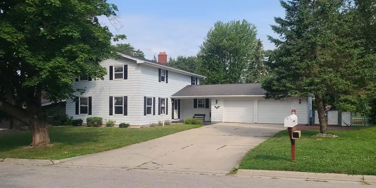 Photo 1 of Single family home for sale at 2410 Lina Lane Lane, Green Bay, WI 54304 | MLS# 50330369 | Listing updated on 2026-09-22