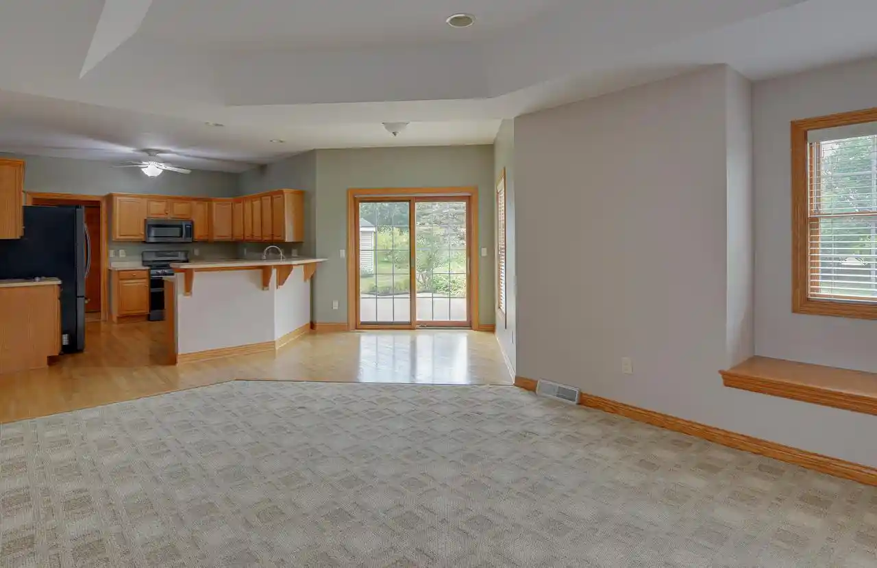 2nd image of 4851 W Alesci Dr Dr, Franklin, WI 53132 | MLS# 1974661