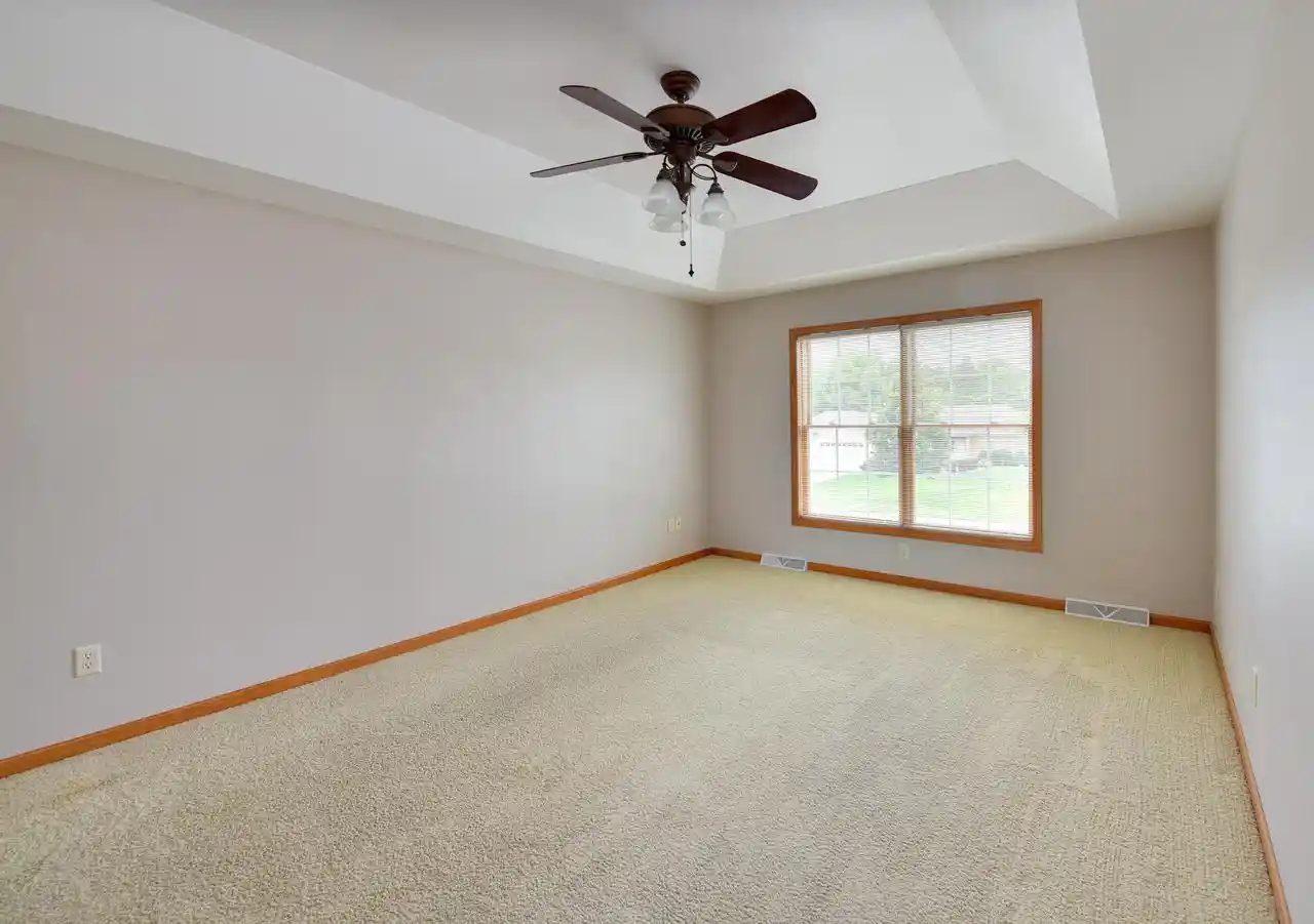 Photo 4 of Single family home for sale at 4851 W Alesci Dr Dr, Franklin, WI 53132 | MLS# 1974661 | Listing updated on 2026-09-25