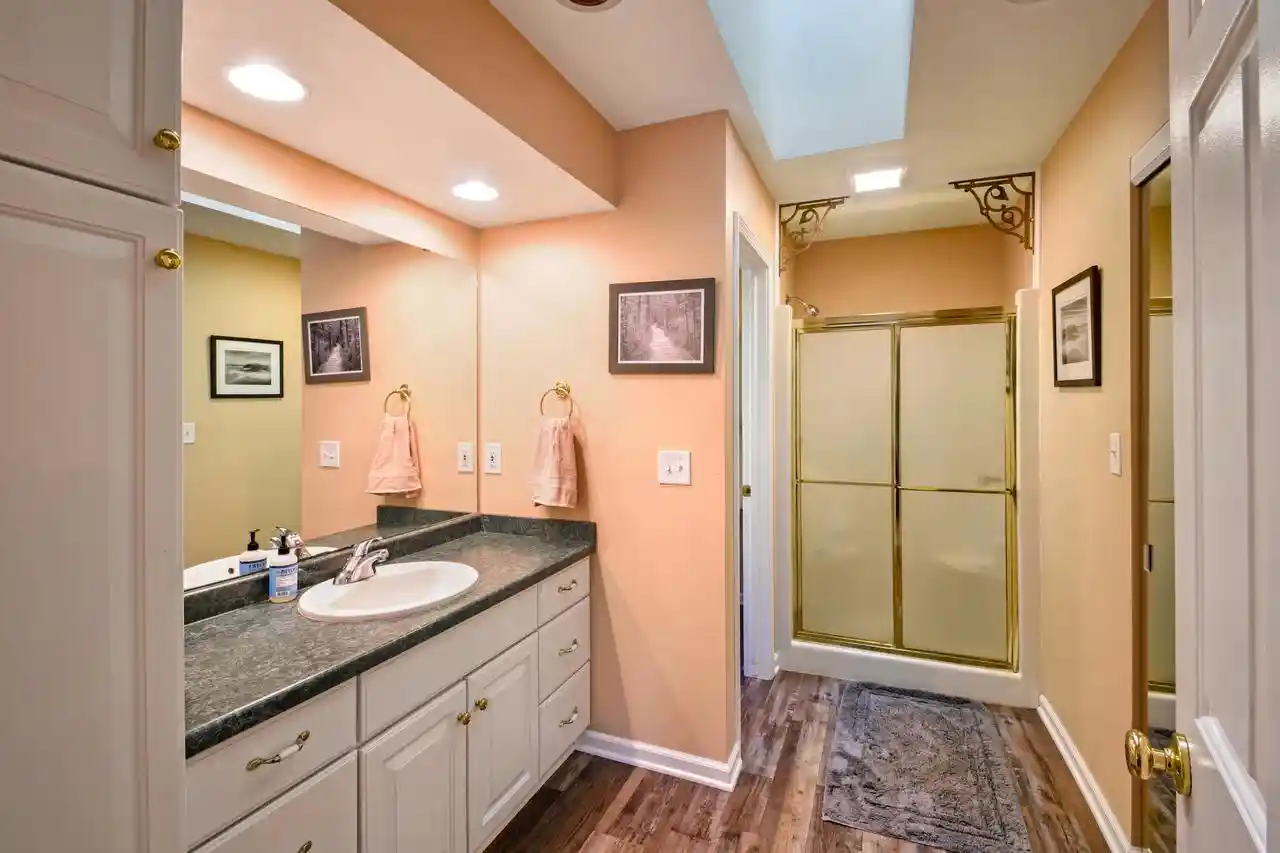 4th image of 1402 Amys Pl Pl, West Bend, WI 53090 | MLS# 1974663
