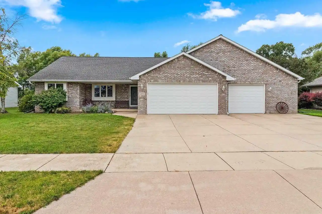 Photo 1 of Single family home for sale at 1901 Sherry Lane Lane, Kaukauna, WI 54130 | MLS# 50330378 | Listing updated on 2026-08-08