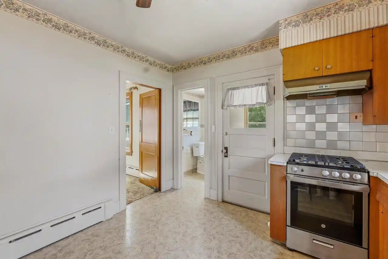 3rd image of 406 York Street Street, Beaver Dam, WI 53916 | MLS# 2029665