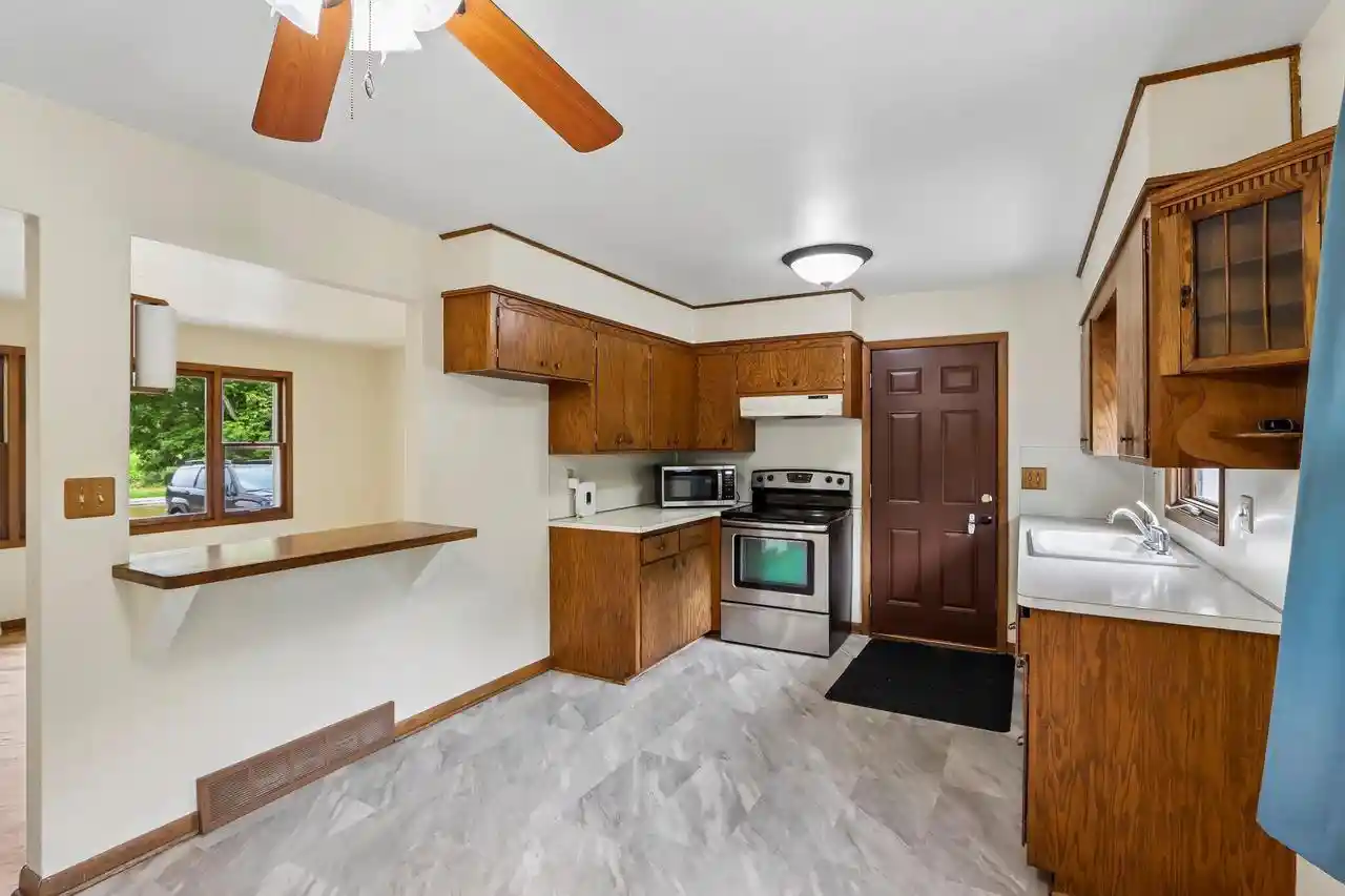 2nd image of N5360 Bakertown Dr Dr, Sullivan, WI 53178 | MLS# 1974673