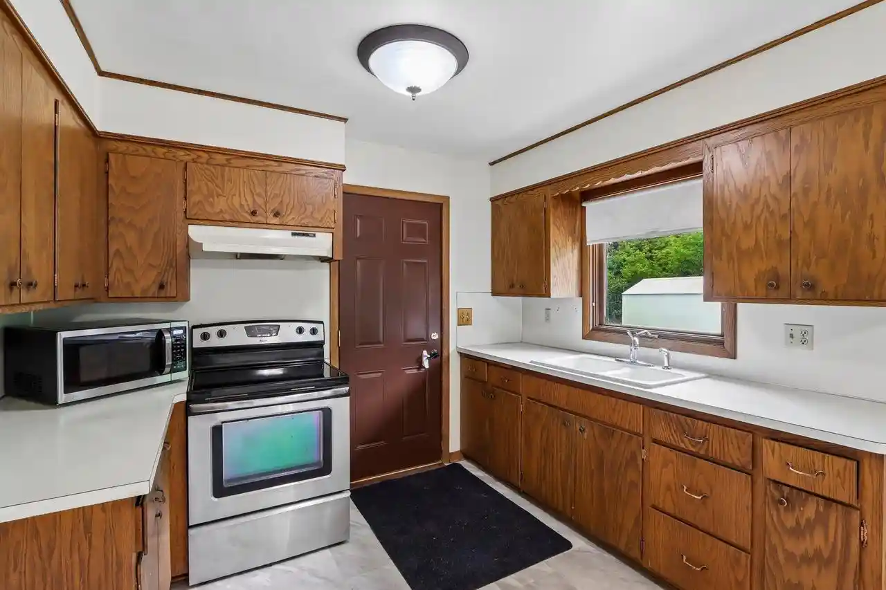 3rd image of N5360 Bakertown Dr Dr, Sullivan, WI 53178 | MLS# 1974673