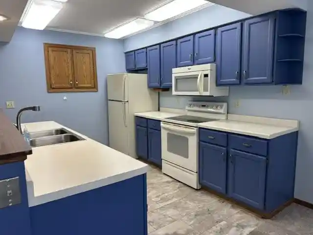 2nd image of 424 S Lexington Parkway Parkway, Deforest, WI 53532 | MLS# 2029672