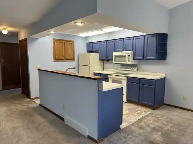5th image of 424 S Lexington Parkway Parkway, Deforest, WI 53532 | MLS# 2029672