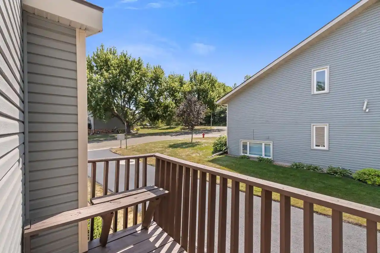 35th image of 424 S Lexington Parkway Parkway, Deforest, WI 53532 | MLS# 2029672