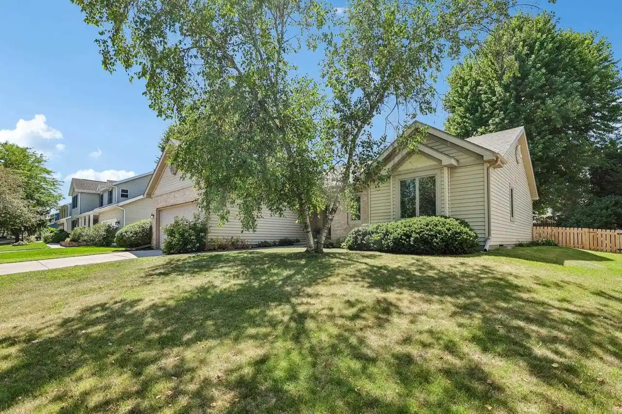 Photo 1 of Single family home for sale at 3408 Country Grove Dr Dr, Madison, WI 53719 | MLS# 2029677 | Listing updated on 2026-08-09
