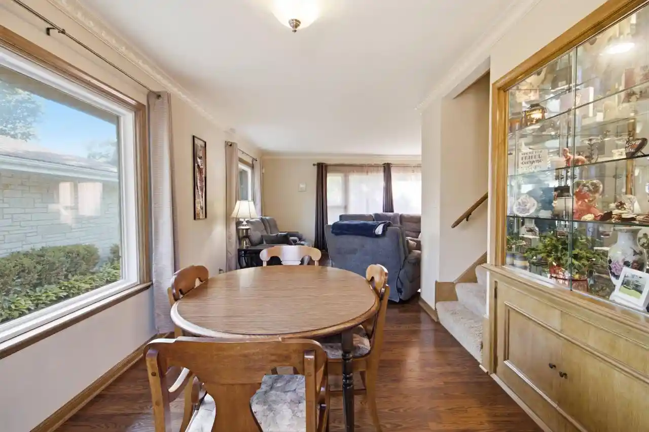 2nd image of 10727 W Grantosa Dr Dr, Milwaukee, WI 53222 | MLS# 1974672
