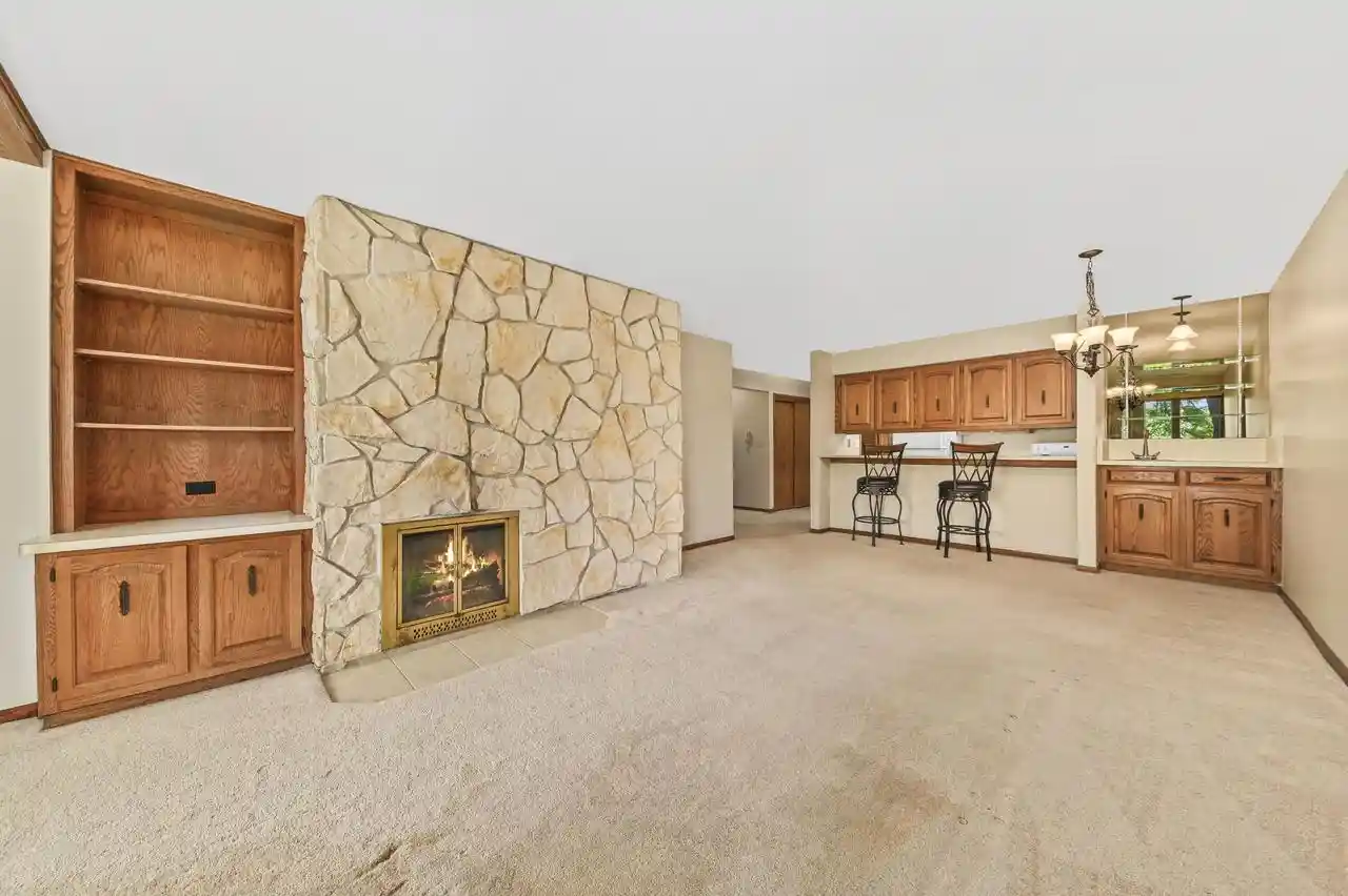 2nd image of N85w15700 Ridge Road Road #104, Menomonee Falls, WI 53051 | MLS# 1974675