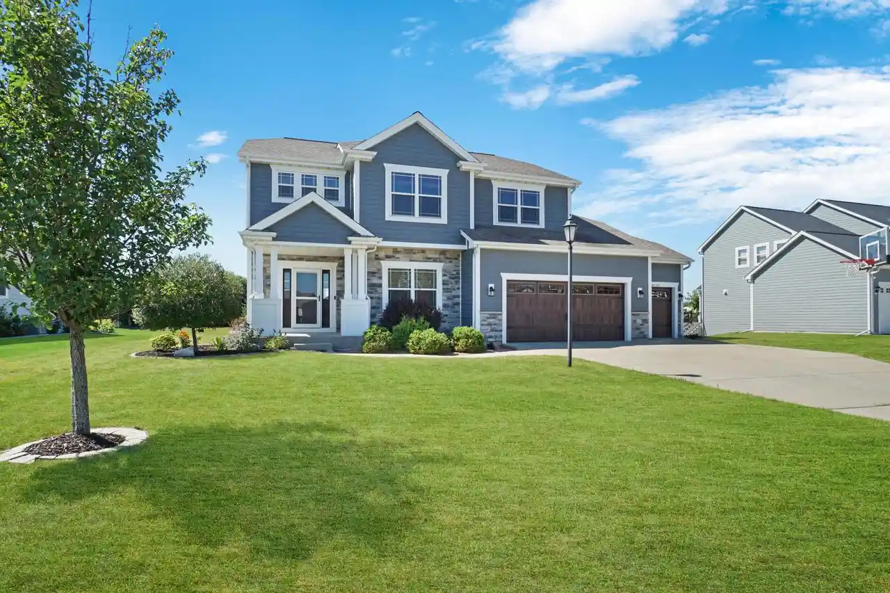 1st image of N60w13839 Weyerhaven Dr Dr, Menomonee Falls, WI 53051 | MLS# 1974692