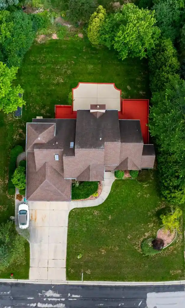 4th image of N53W14172 St Andrews Dr Dr, Menomonee Falls, WI 53051 | MLS# 1974695