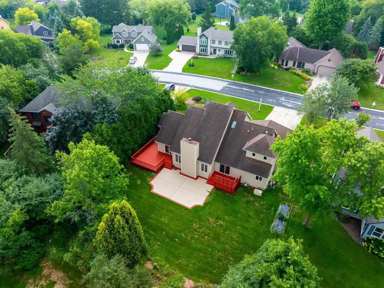 13th image of N53w14172 St Andrews Dr Dr, Menomonee Falls, WI 53051 | MLS# 1974695