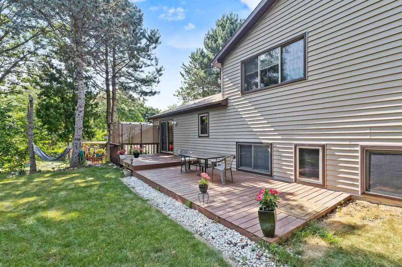 Photo 2 of Single family home for sale at 5 Waywood Circle Circle, Madison, WI 53704 | MLS# 2029698 | Listing updated on 2026-09-12