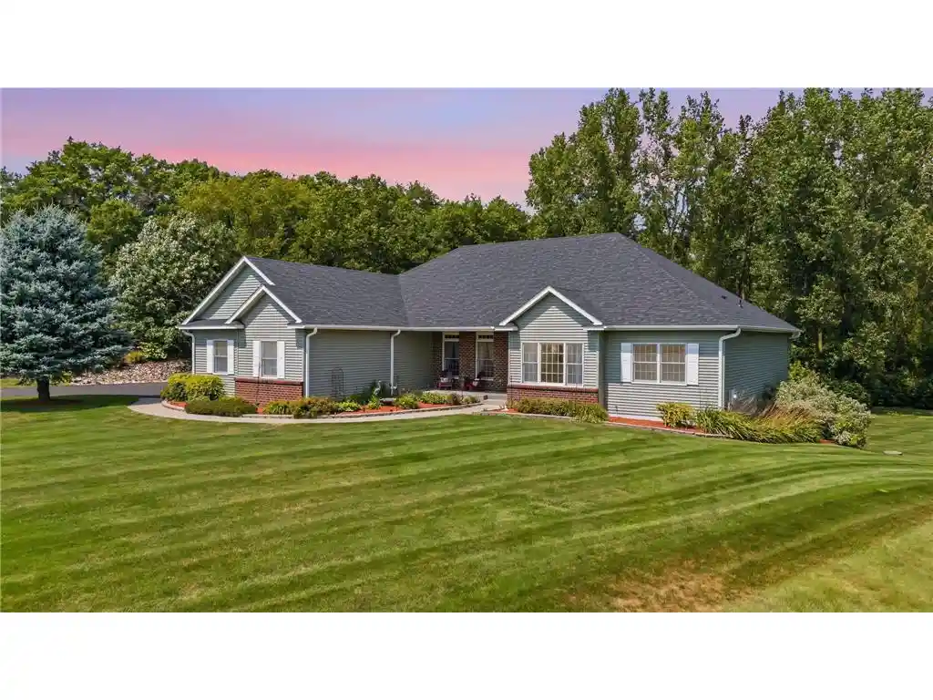 1st image of 967 176th Street Street, Hammond, WI 54015 | MLS# 7119931
