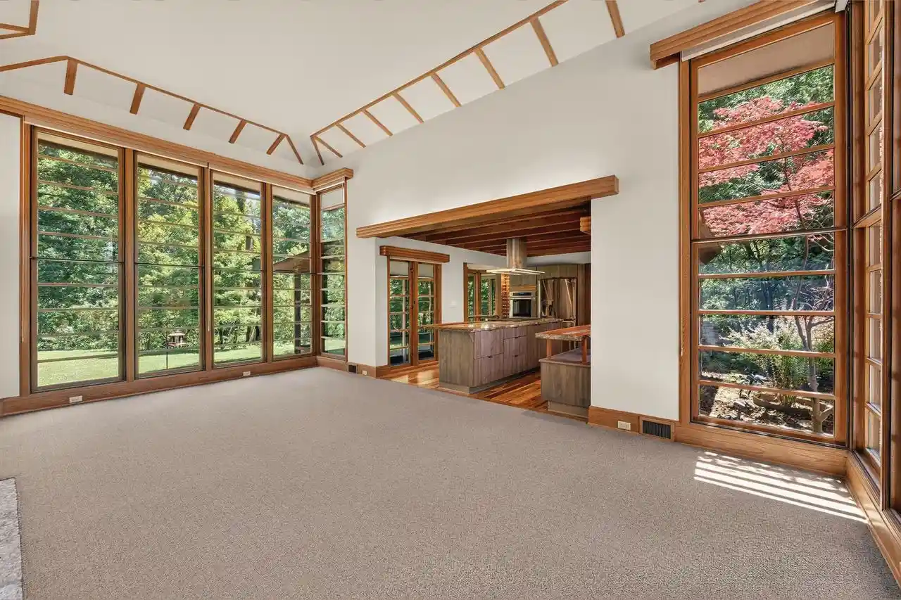 3rd image of 7030 N Lake Dr Dr, Milwaukee, WI 53217 | MLS# 1974727