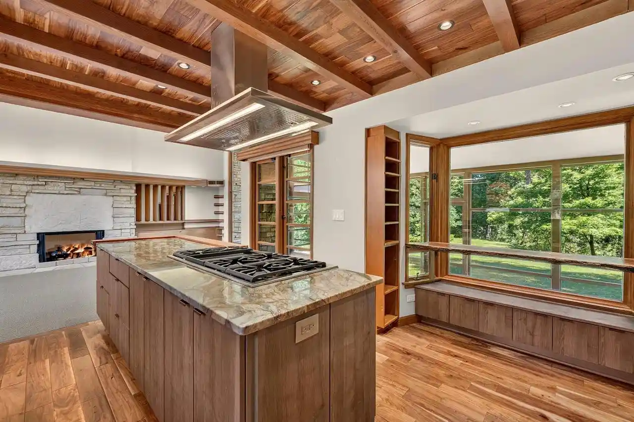5th image of 7030 N Lake Dr Dr, Milwaukee, WI 53217 | MLS# 1974727