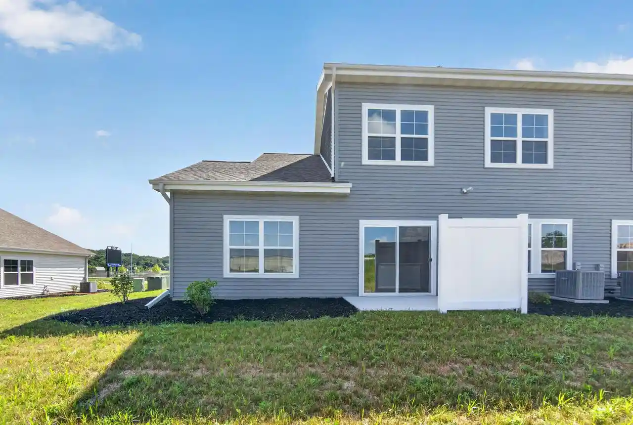 5th image of 1675 Reigle Dr Dr #7, Kewaskum, WI 53040 | MLS# 1974748