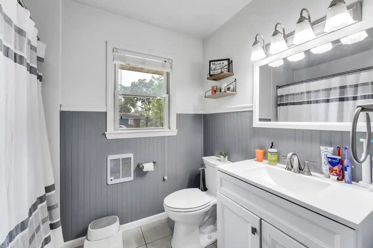 4th image of 341 Dardis Dr Dr, Burlington, WI 53105 | MLS# 1974750