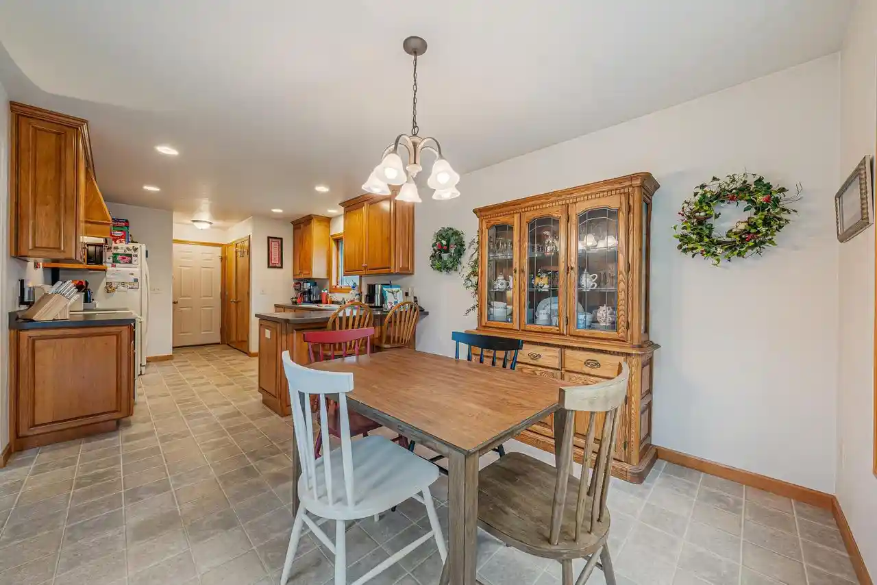 2nd image of 2361 Indy Court Court, De Pere, WI 54115 | MLS# 50330339